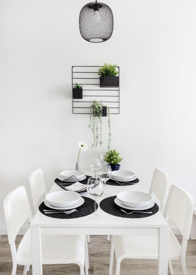 Apartament Modern Riverside With Free Parking